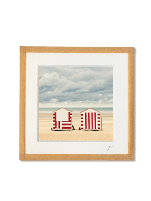 tirage photo petit format encadré à la main représentant deux cabanes de plages rayées rouge