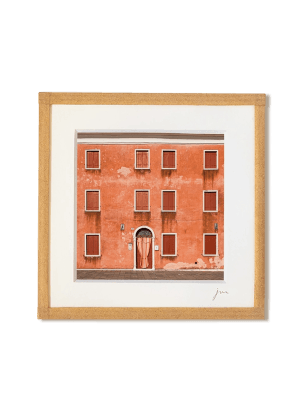 tirage photo petit format encadré à la main représentant une façade orange de Burano
