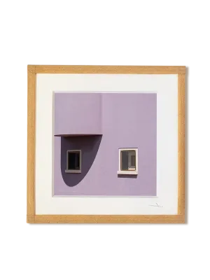 tirage photo petit format encadré à la main représentant une façade violette
